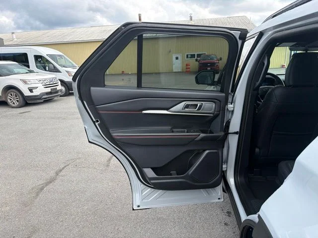 New 2026 Space White Metallic Ford ST-Line image 50