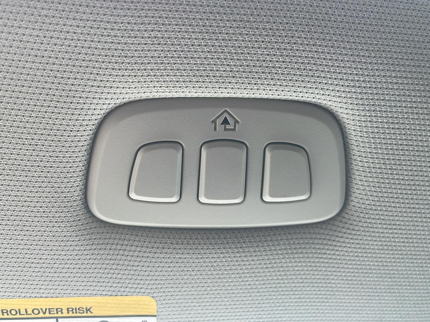 New 2027 Star White Metallic Tri-Coat Ford MAX Platinum image 24