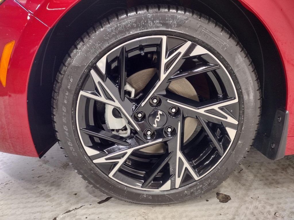 Used 2025 Red Kia GT-Line image 5