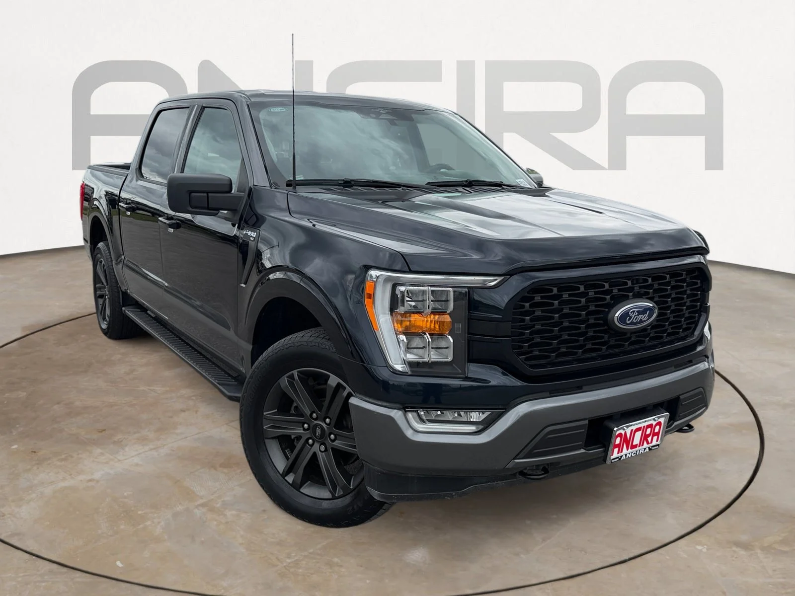 Used 2023 Blue Ford XLT image 4