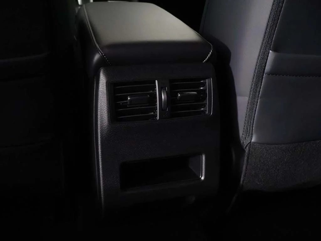 New 2026 White Mitsubishi LE 1.5T S-AWC image 47
