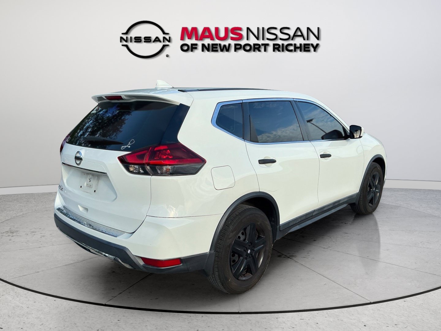 Certified Used 2020 White Nissan S image 9