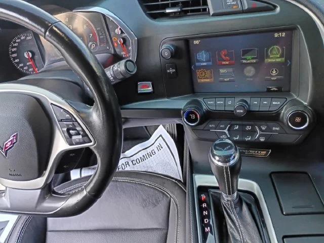 Used 2019 White Chevrolet Stingray image 20