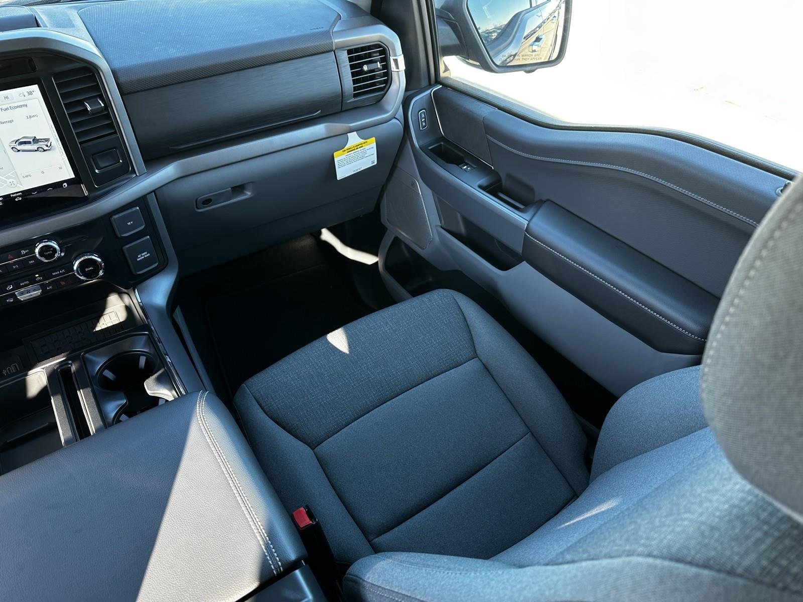 2025 Ford F-150 XLT - Photo 17