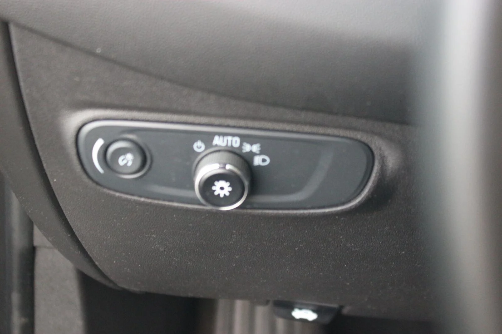 Used 2024 Mosaic Black Metallic Chevrolet LT image 25