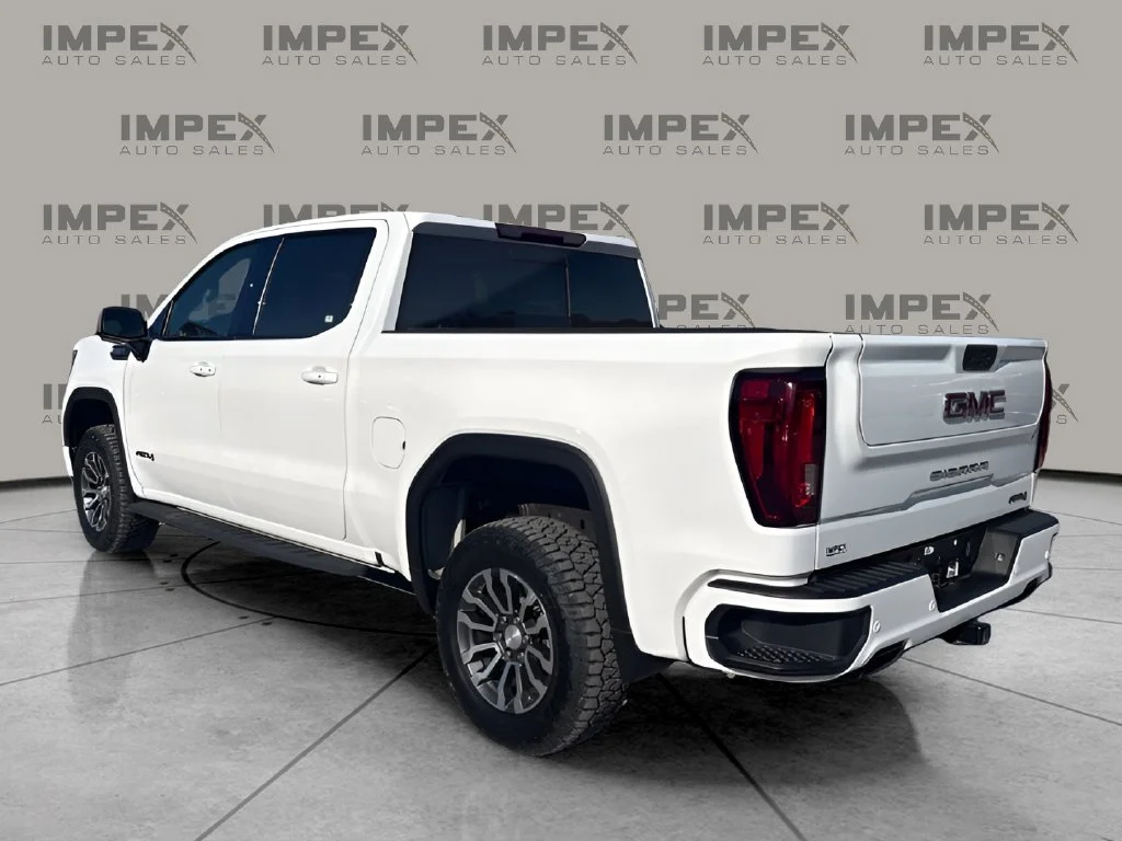 Used 2022 White GMC AT4 image 3