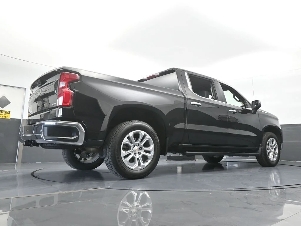 Used 2026 Black Chevrolet LTZ image 69