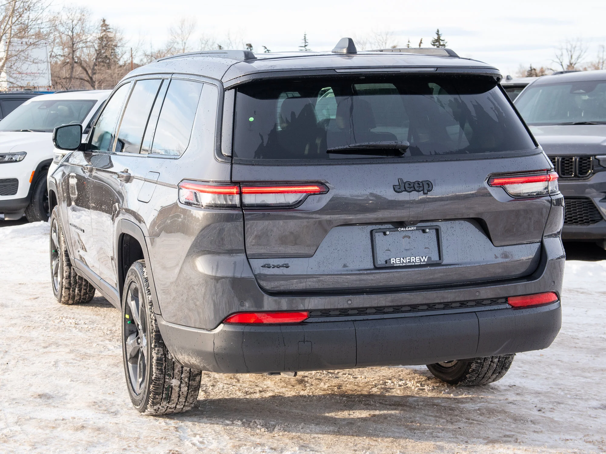 New 2025 Grey Jeep Altitude* image 3