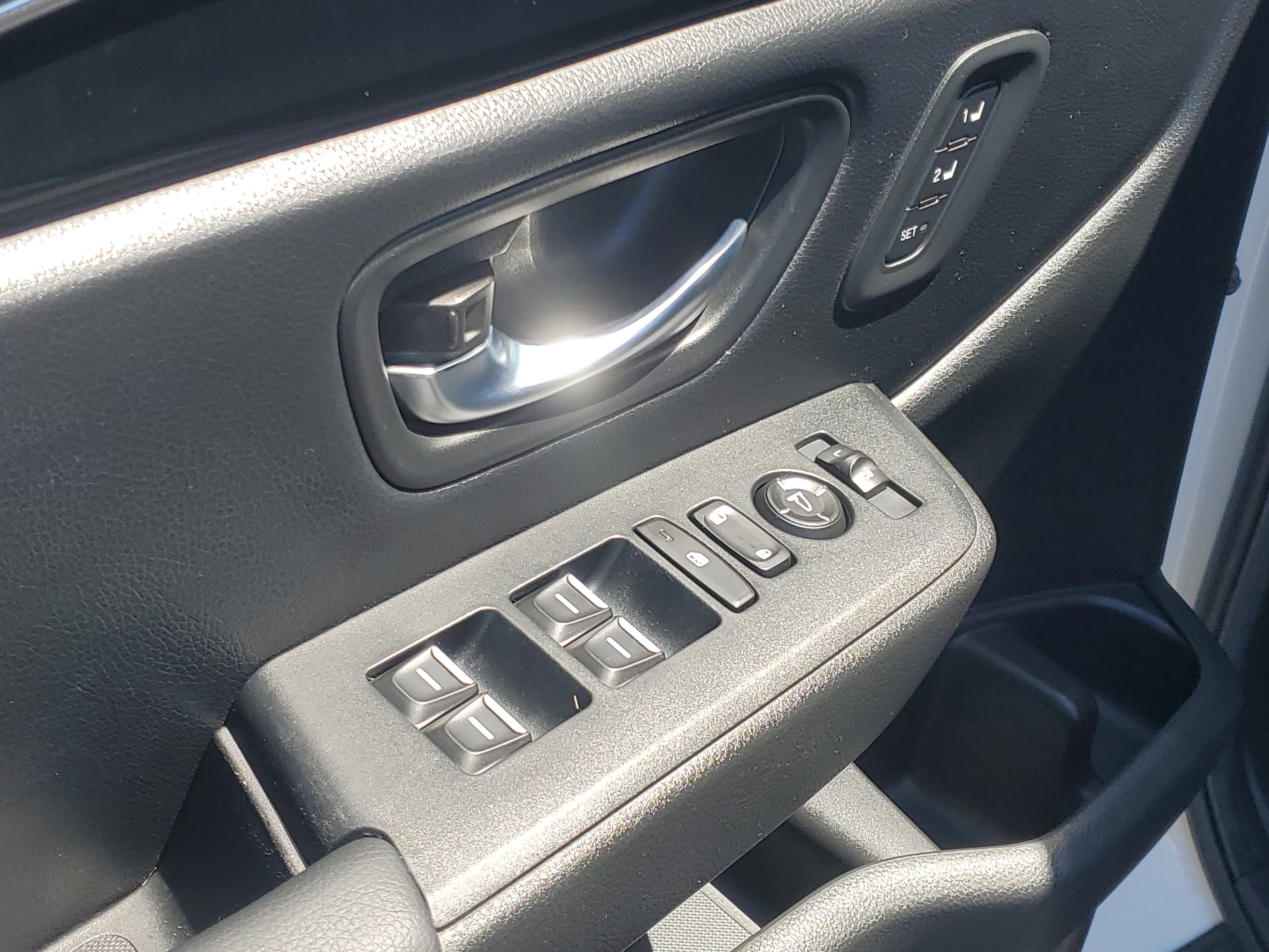Used 2025 White Honda Touring image 21