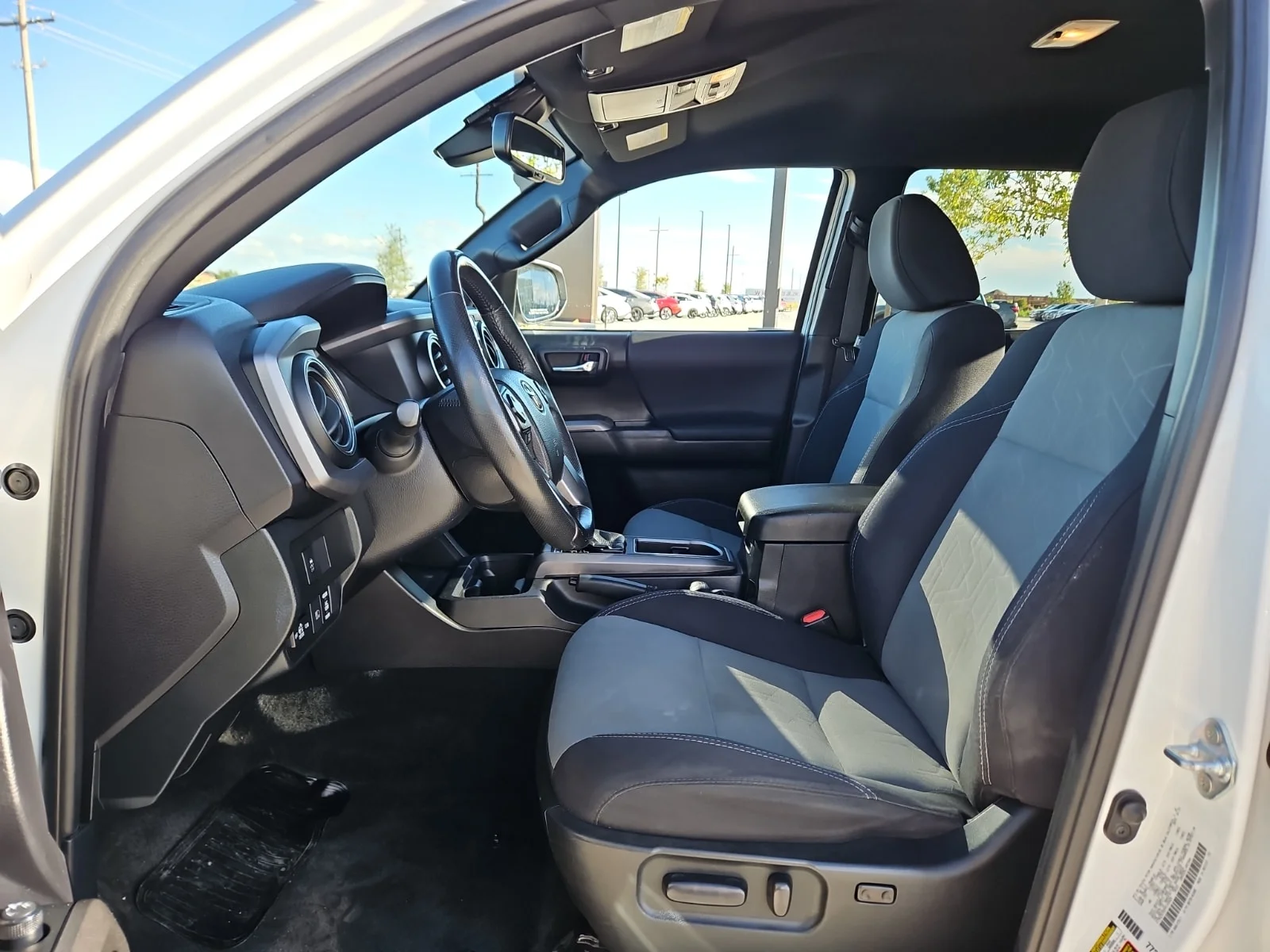 Used 2021 Super White - 040 Toyota SR5 V6 image 10