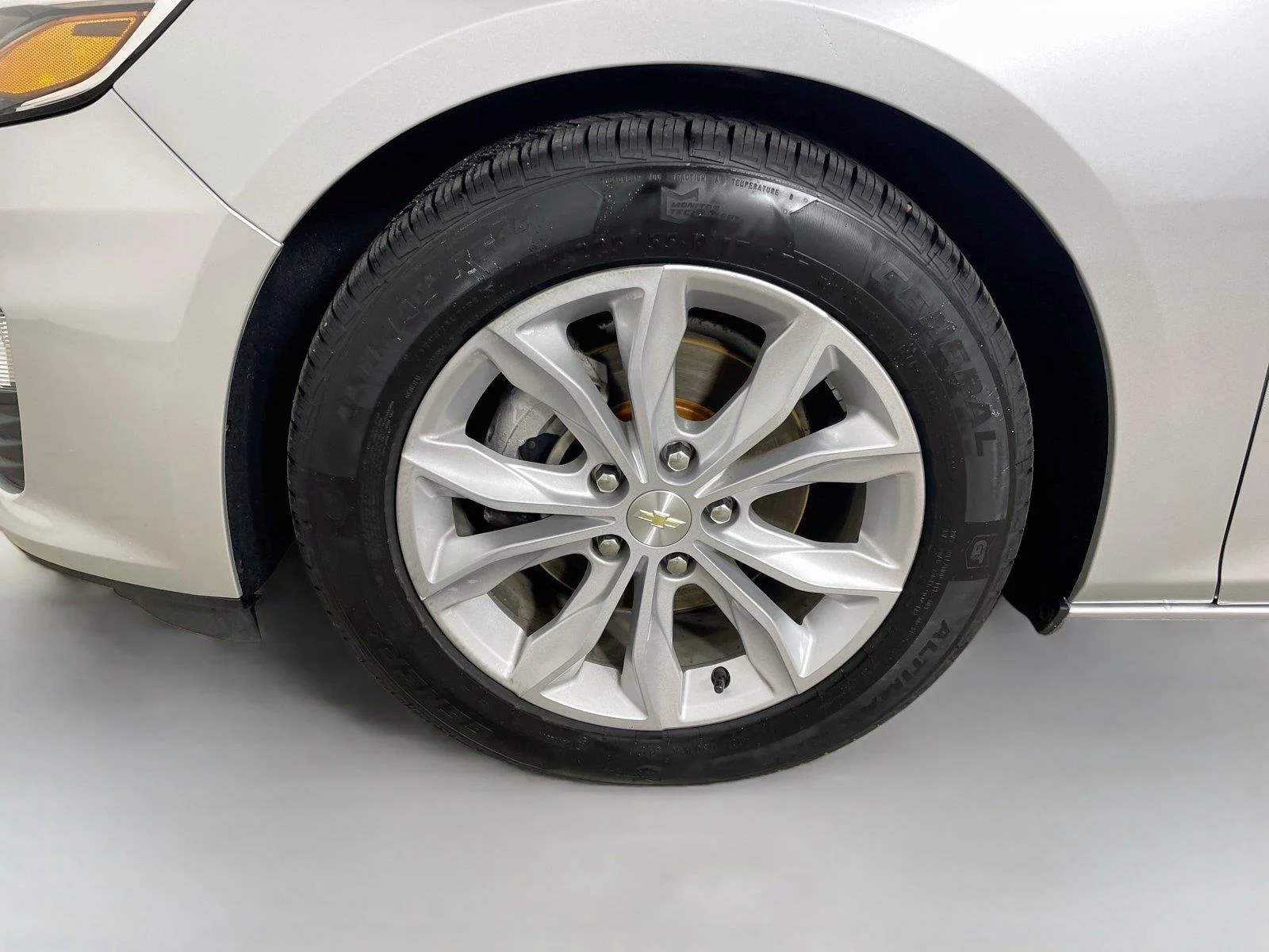 Used 2020 Silver Ice Metallic Chevrolet LT image 28