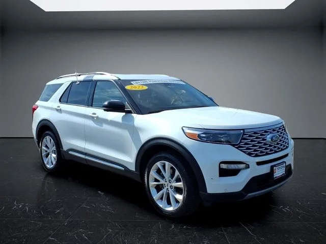 2022 Ford Explorer Platinum 4WD's photo