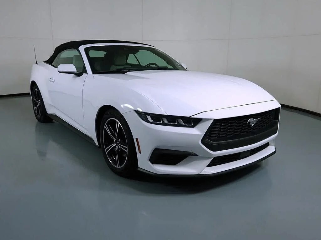 Used 2024 White Ford EcoBoost Premium image 1