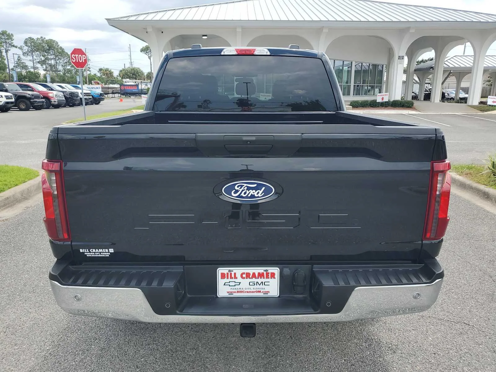 Used 2025 Black Ford XLT image 4
