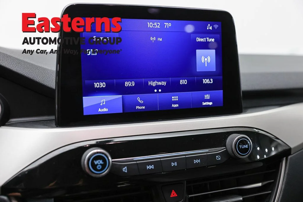 Used 2021 White Ford SE image 18