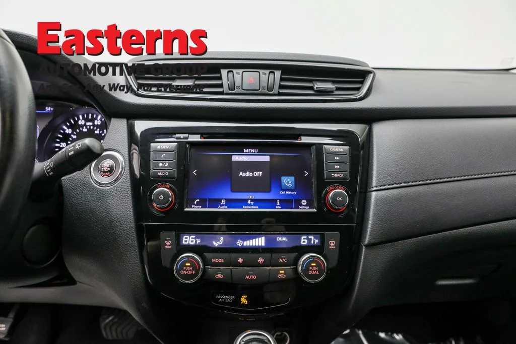 Used 2019 Gray Nissan SV image 12