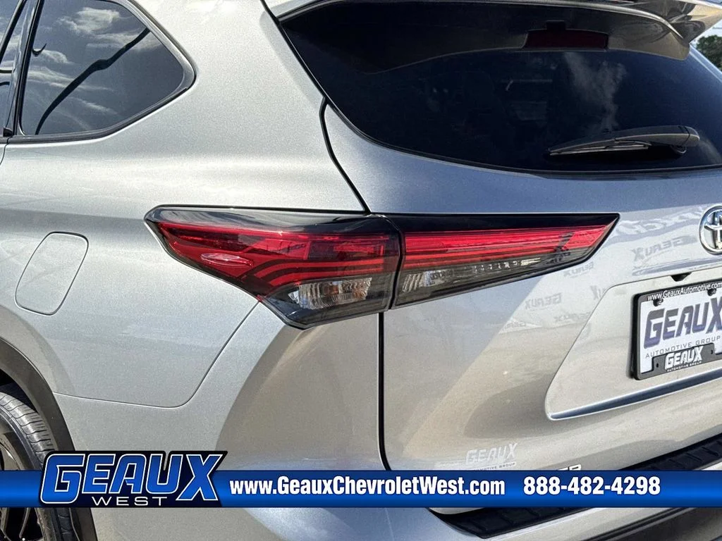 Used 2023 Silver Toyota XSE image 15