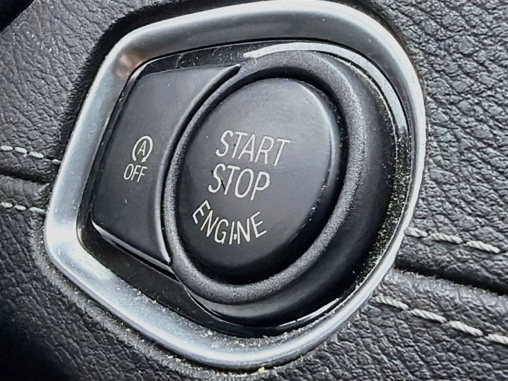 Used 2019 Black BMW sDrive28i image 36