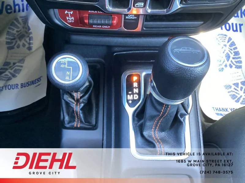 Used 2021 Black Jeep Mojave image 32