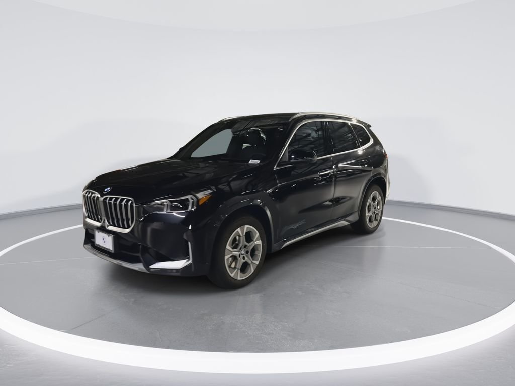 Used 2026 Black BMW xDrive28i image 4