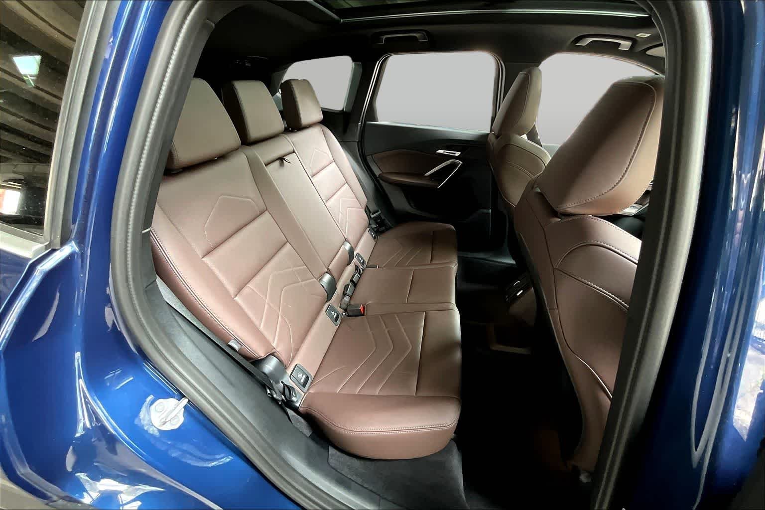 Certified Used 2025 Phytonic Blue Metallic BMW xDrive28i image 20