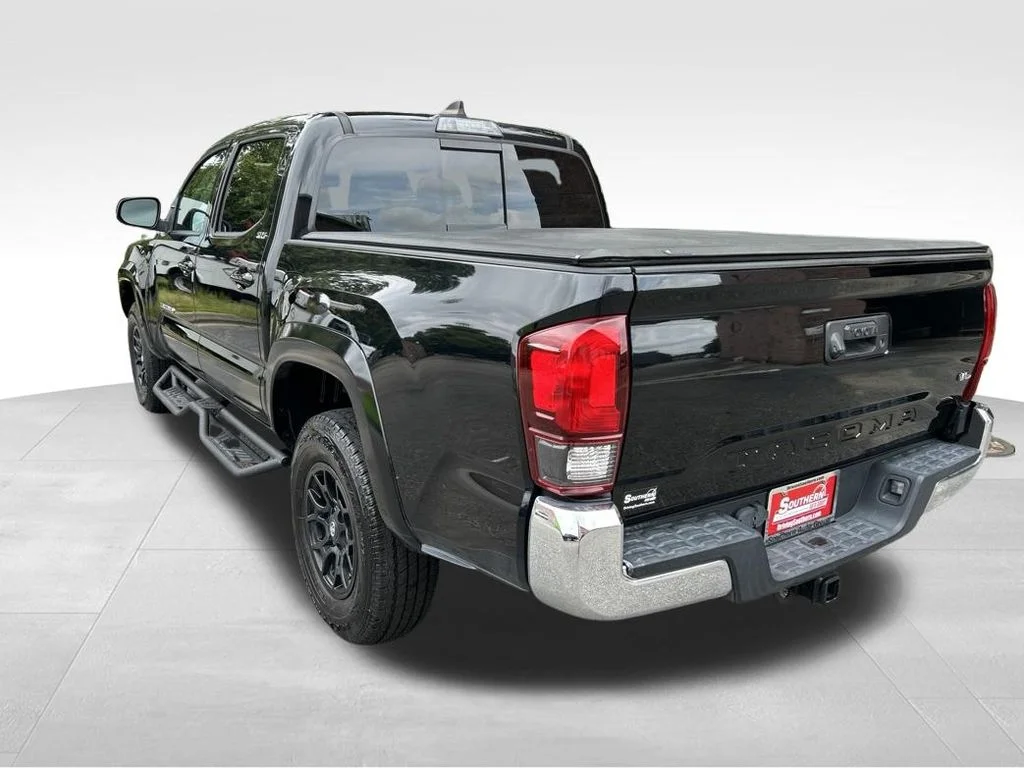 Used 2021 Black Toyota SR5 image 3