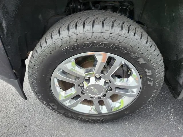 Used 2019 BLACK Chevrolet High Country image 27