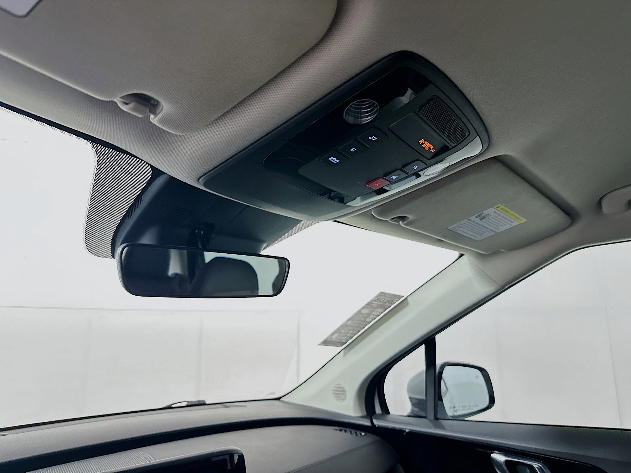 Used 2024 Snow White Pearl Kia EX image 18