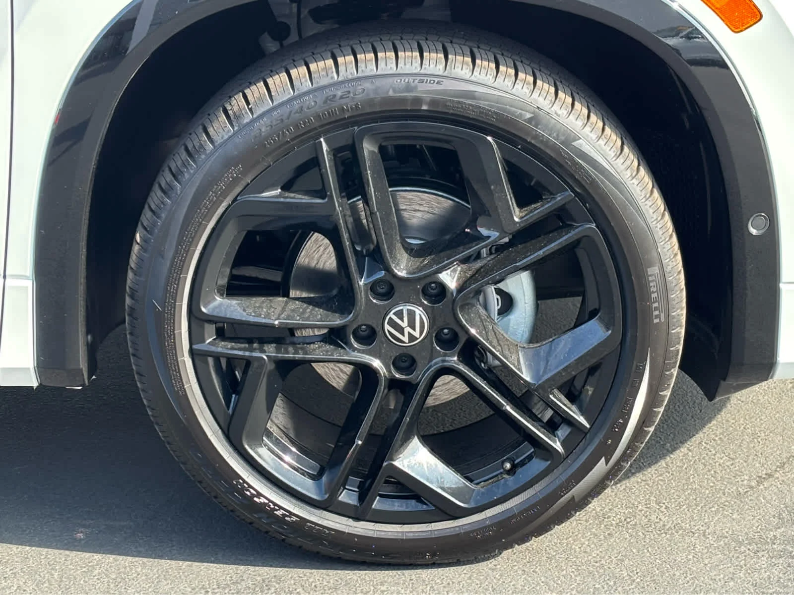 New 2026 OPAL WHITE Volkswagen SE R-Line Black image 27