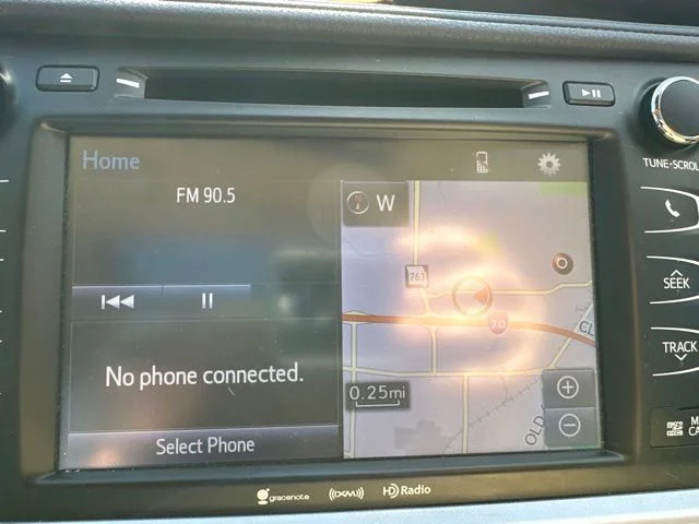 Used 2019 White Toyota XLE image 20
