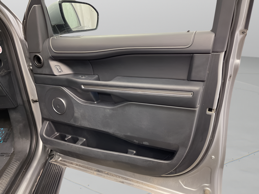 Used 2024 Silver Metallic Ford XLT image 30