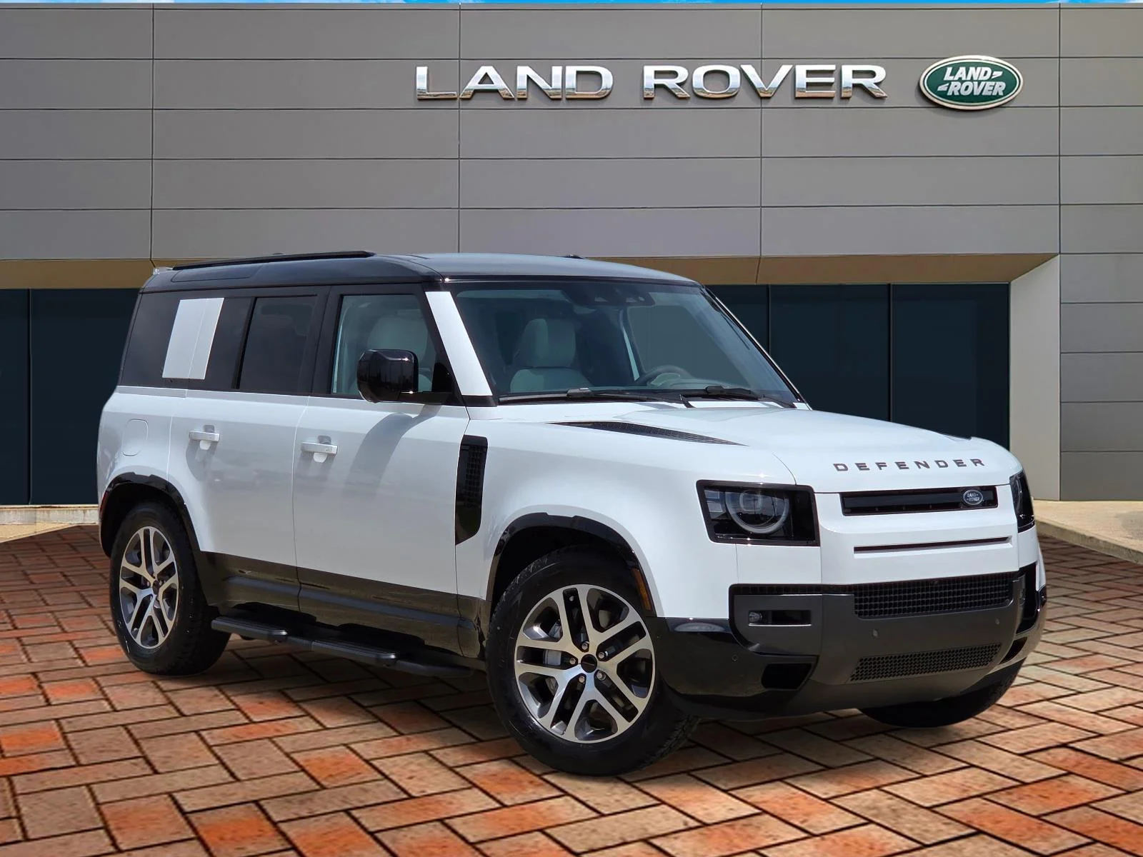 2026 Land Rover Defender 110 X-Dynamic SE P400's photo