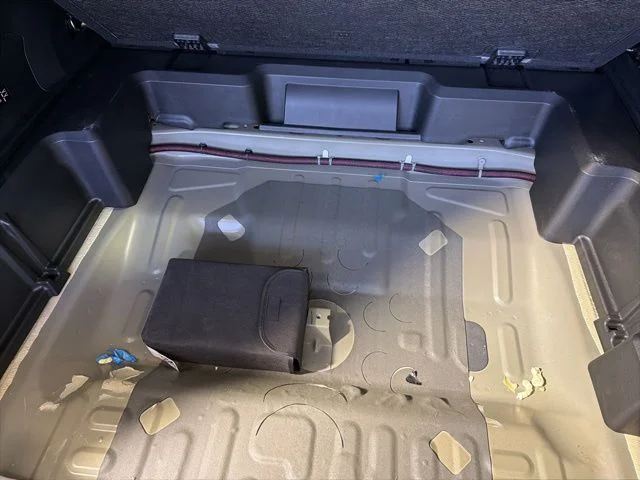 New 2026  Jeep Laredo image 9