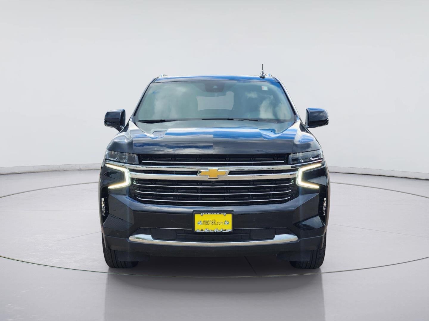 2023 Chevrolet Tahoe photo 2 of 34