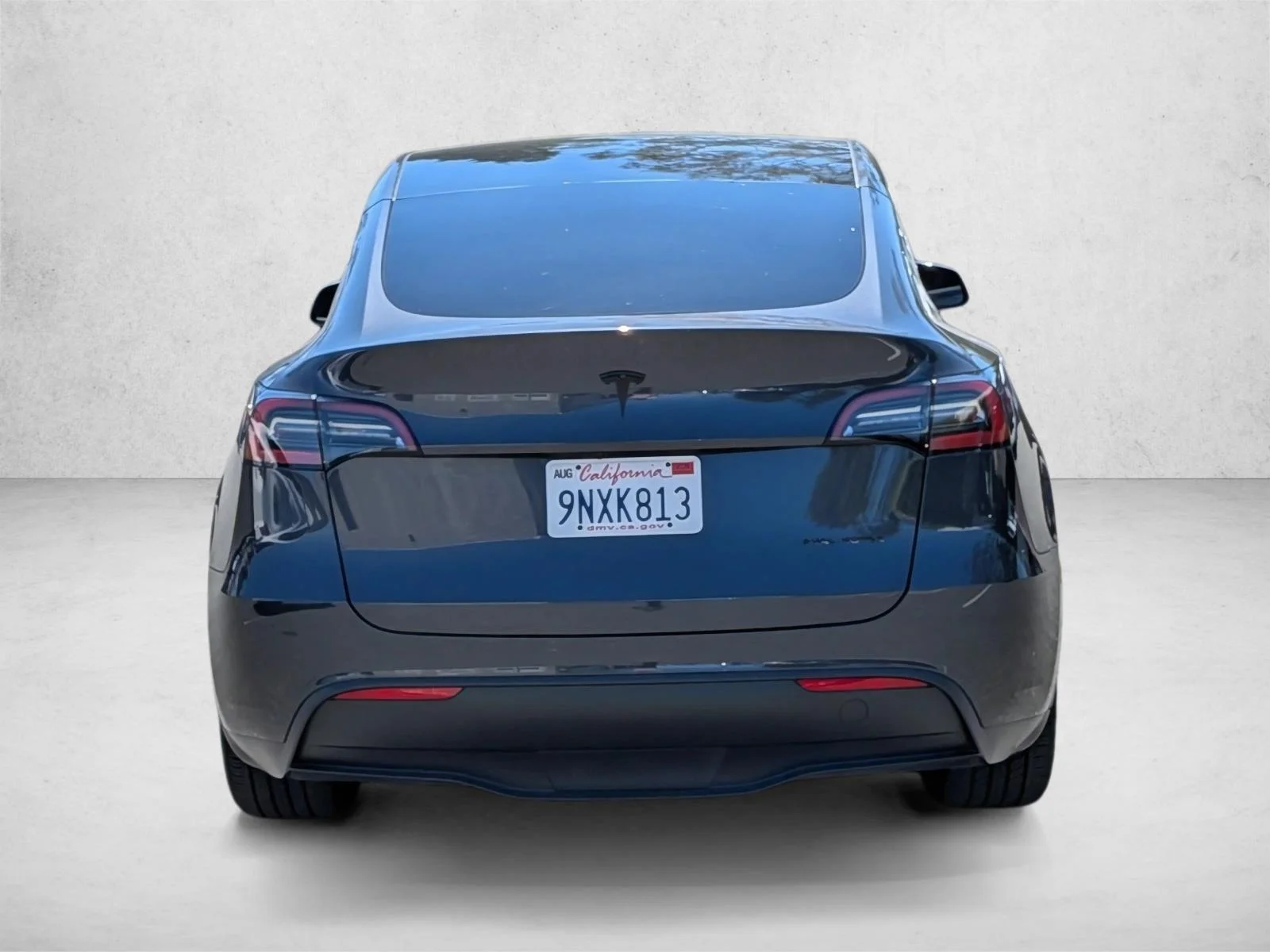 Used 2024 Stealth Grey Tesla Long Range image 6