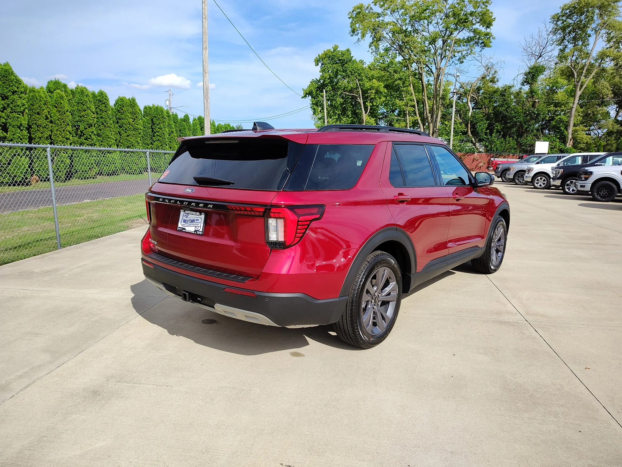 New 2027 Ruby Red Metallic Tinted Clearcoat Ford Active image 4