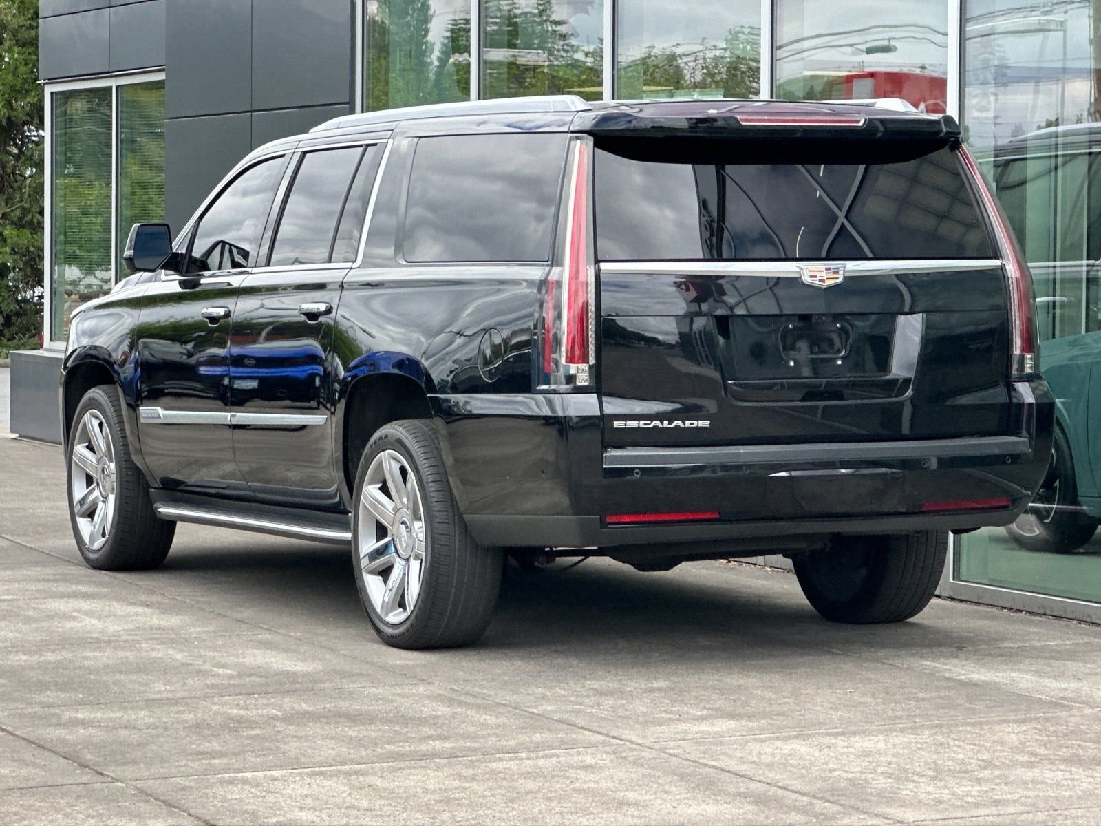 Used 2020 Black Raven Cadillac Luxury image 5