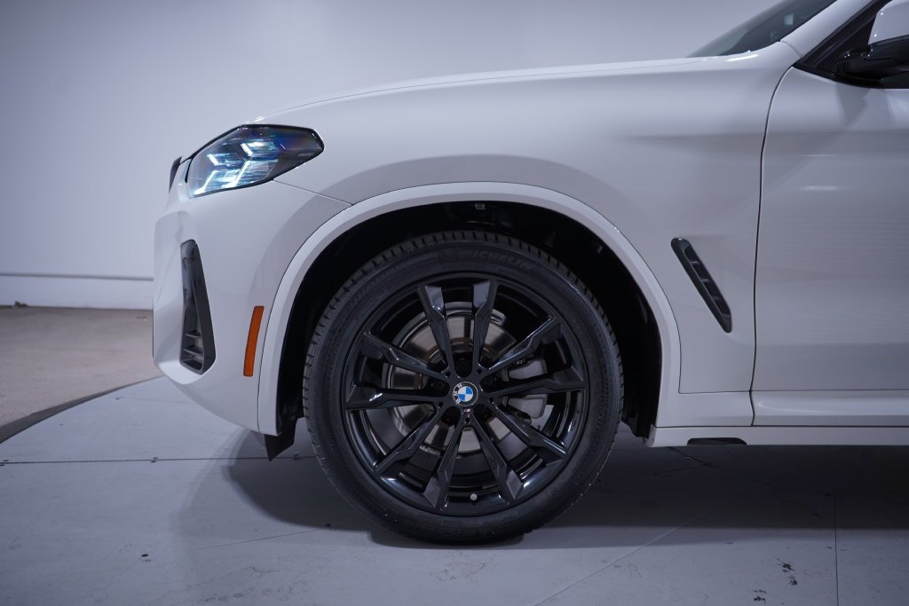 Certified Used 2023 Alpine White BMW sDrive30i image 2