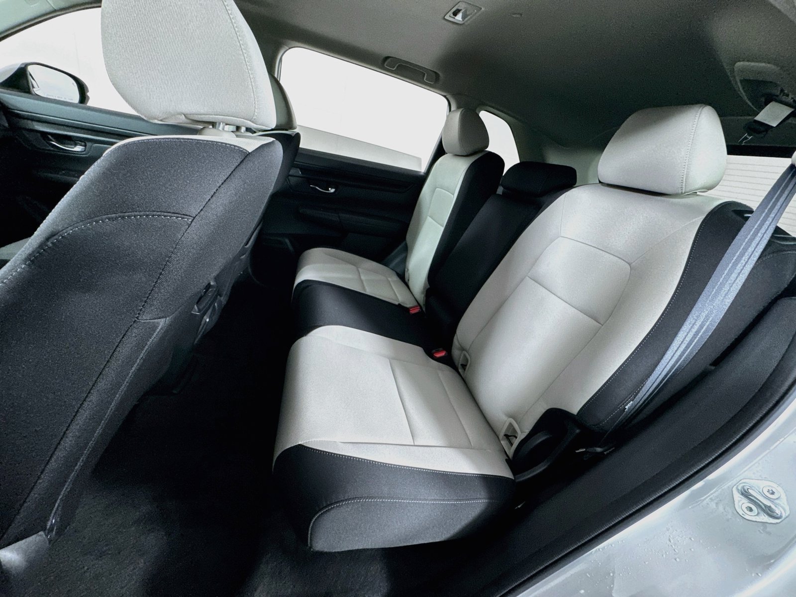2025 Honda CR-V EX - Photo 38