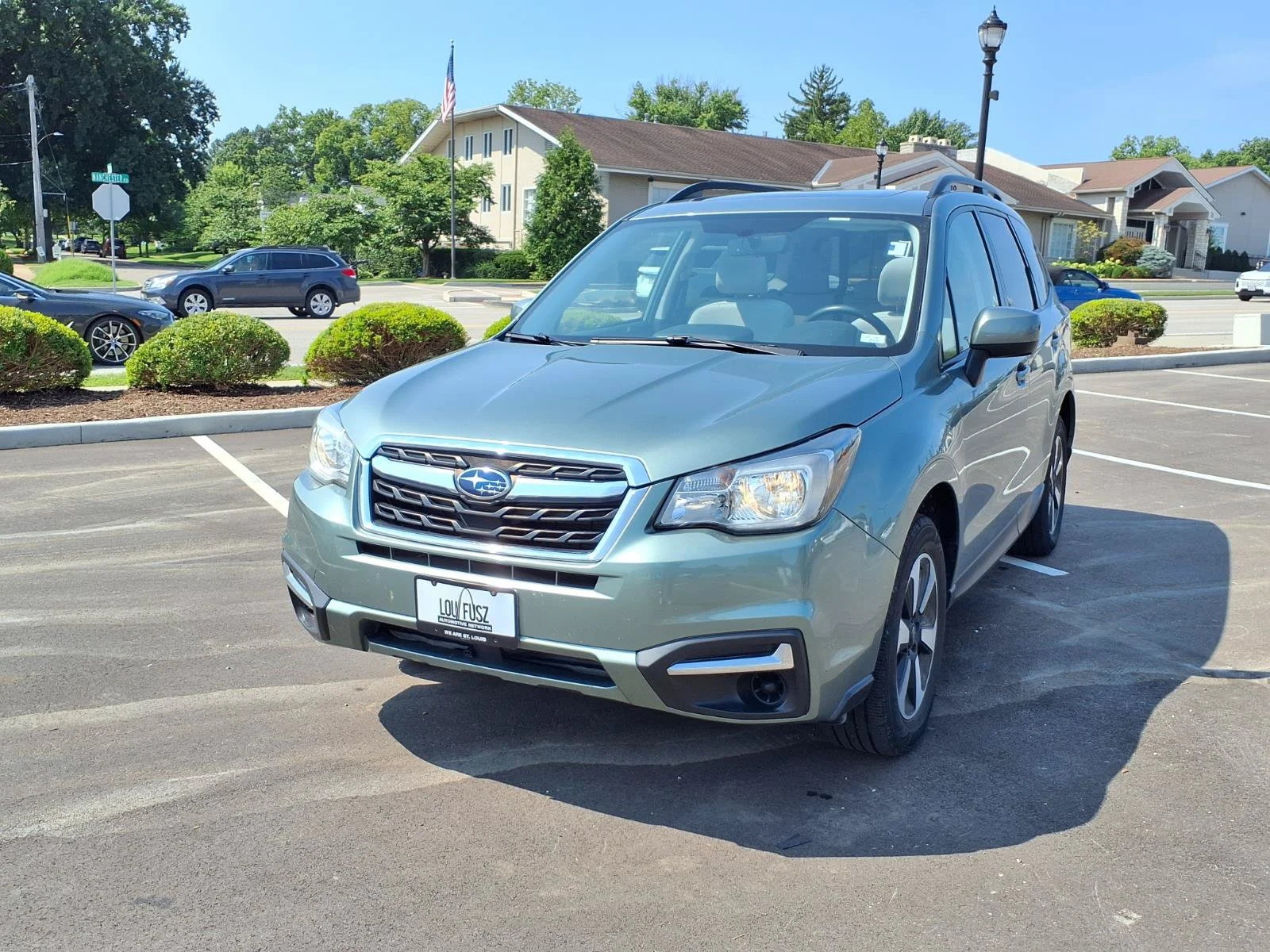 Used 2018 Jasmine Green Metallic Subaru Premium image 28
