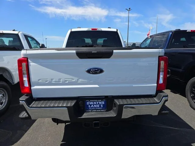 2025 Ford F-350 Super Duty XLT - Photo 38