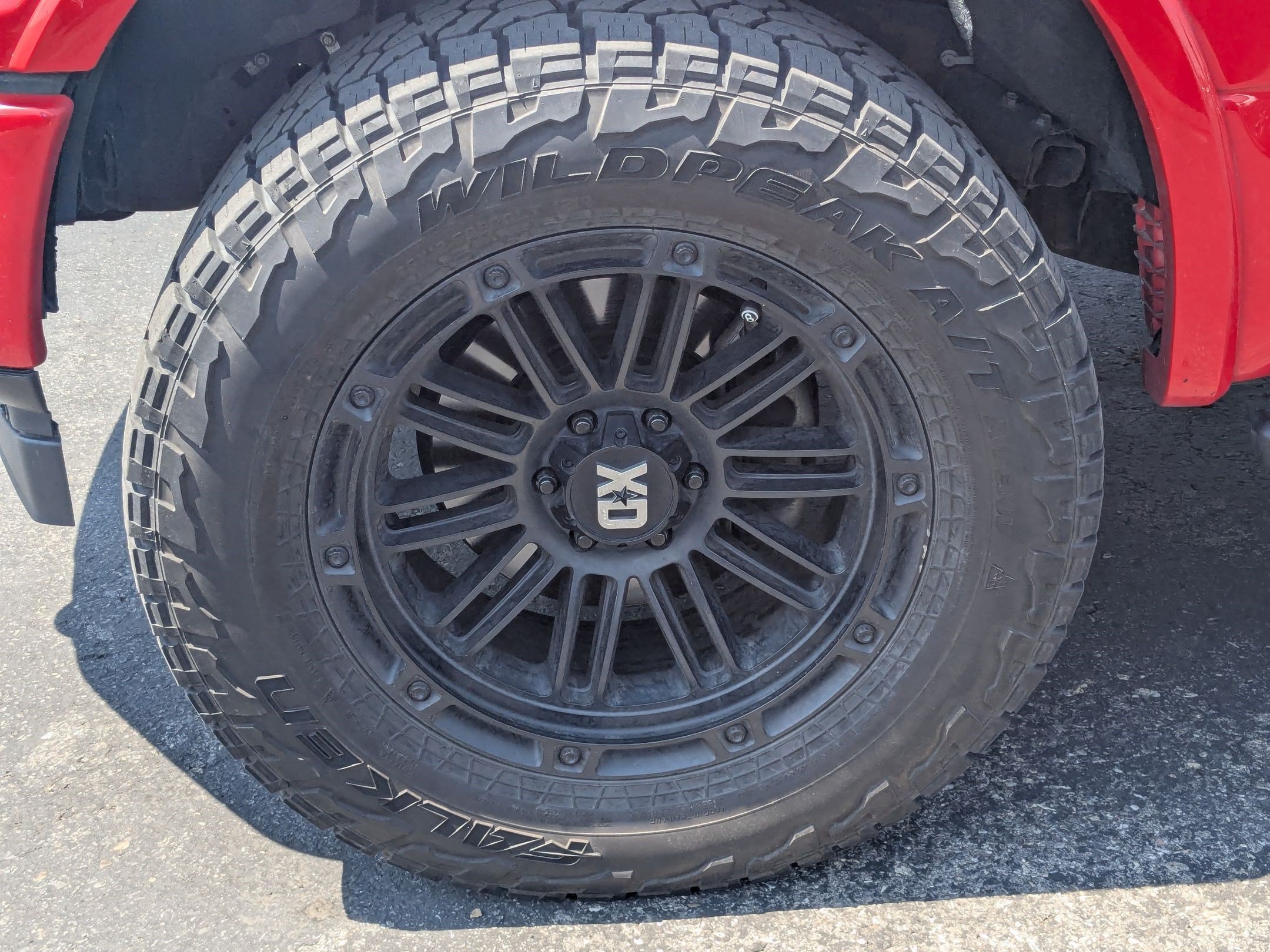 Used 2018 Race Red Ford XLT image 9