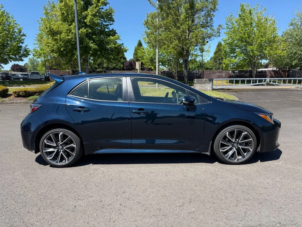 Used 2022 Galactic Aqua Mica Toyota XSE image 8