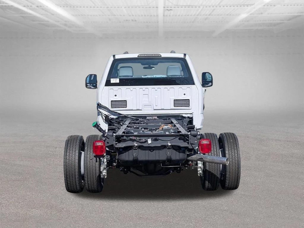 New 2026 Oxford White Ford F-550® XL image 9