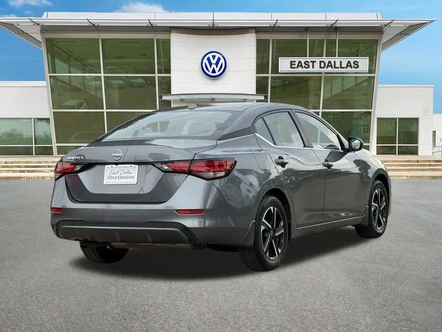 Used 2025 Gray Nissan SV image 3