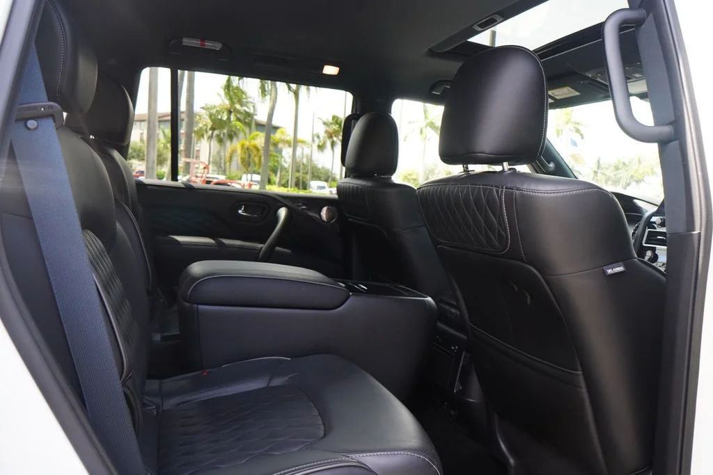 Used 2024 White INFINITI Sensory image 19