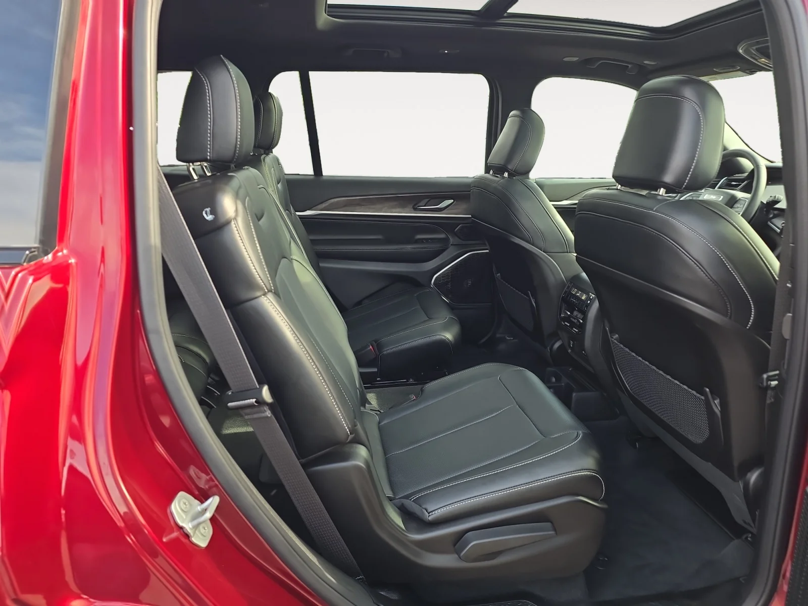 Used 2026 Velvet Red Pearlcoat Jeep Limited Reserve image 13