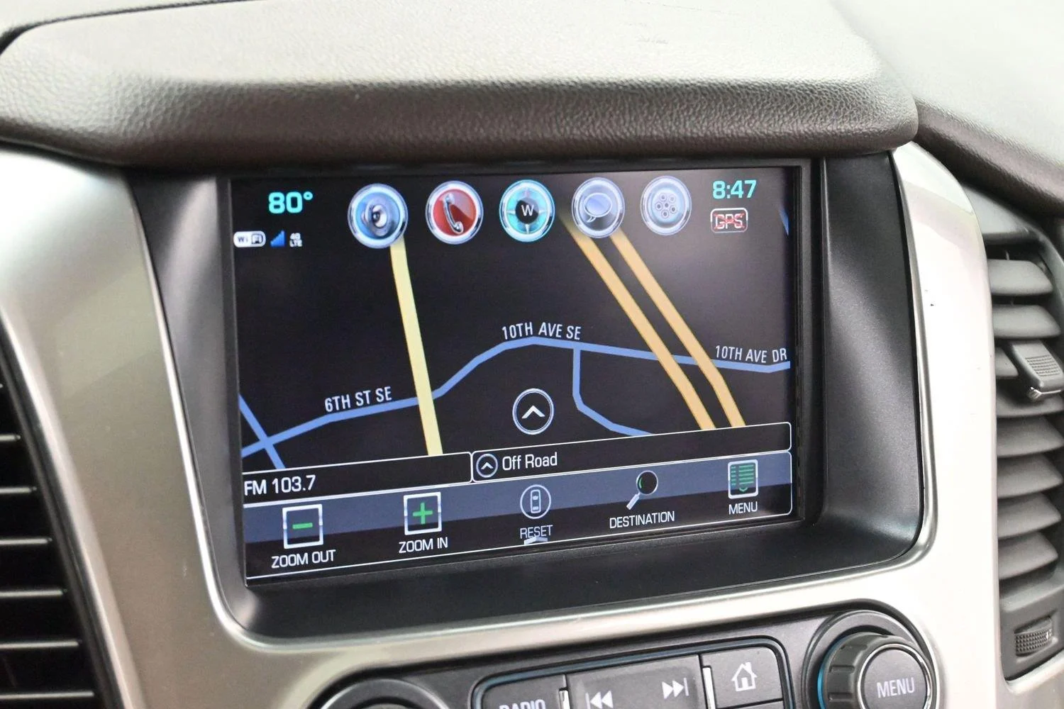 Used 2018 Summit White Chevrolet Premier image 27