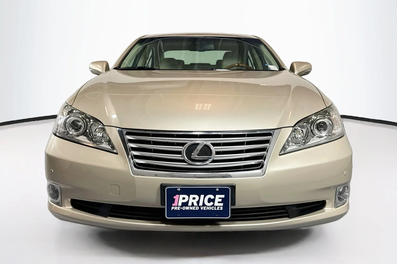 Used 2011 Satin Cashmere Metallic Lexus  image 2