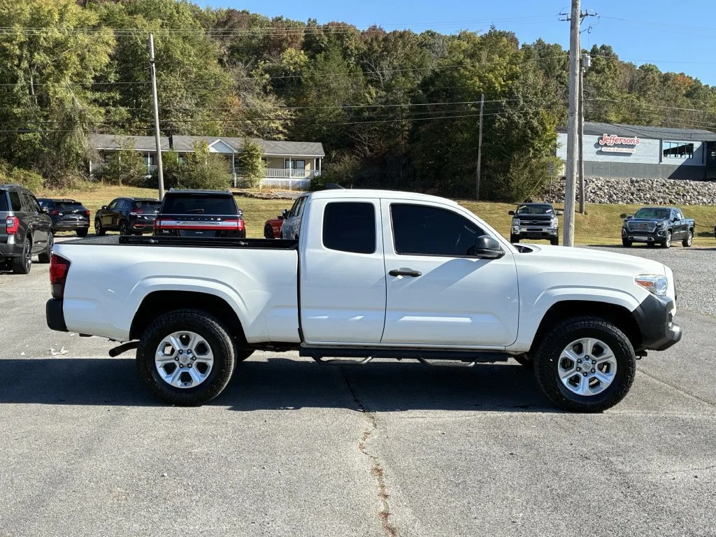 Used 2020 White Toyota SR image 6